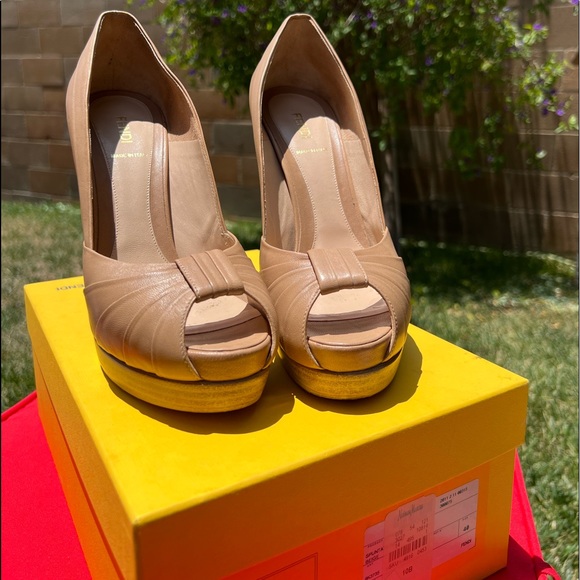 🌺🥀🌼💐HOST PICK! 🌸🌹🌷🌻♥️Fendi ruched leather heels 40 spuntata Napa nude - Picture 3 of 16